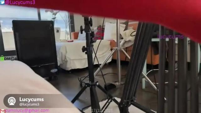 Image 11 of lucycums Stream on Chaturbate on 1 month ago