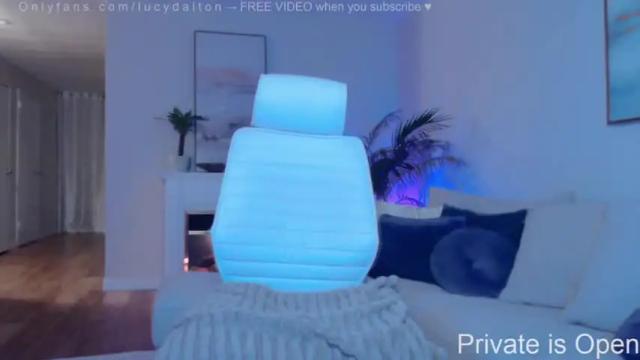 Image 8 of lucydalton Stream on Chaturbate on 17 months ago