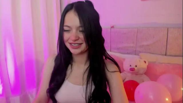 Image 2 of lucyevs Stream on Chaturbate on 29 days ago