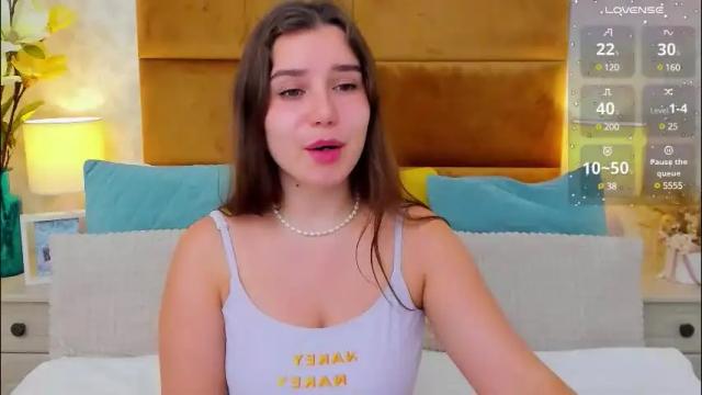 Image 12 of lucyjess Stream on Chaturbate on 2 days ago