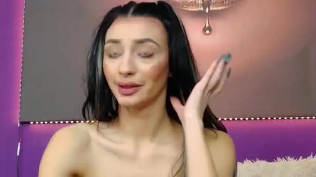 Image 6 of lucykims Stream on Chaturbate on 21 months ago
