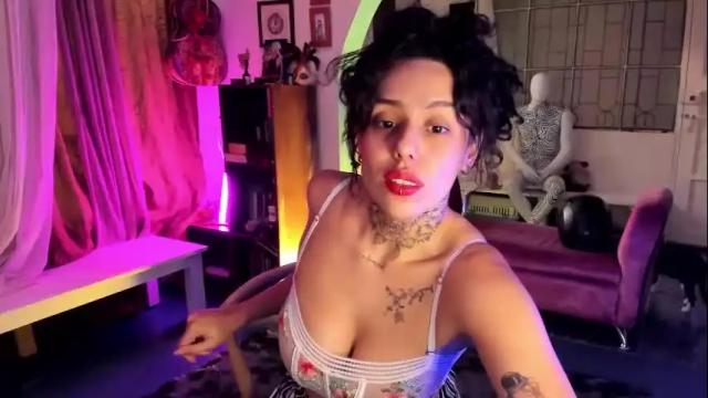 Image 6 of lucyklumm Stream on Chaturbate on 4 months ago