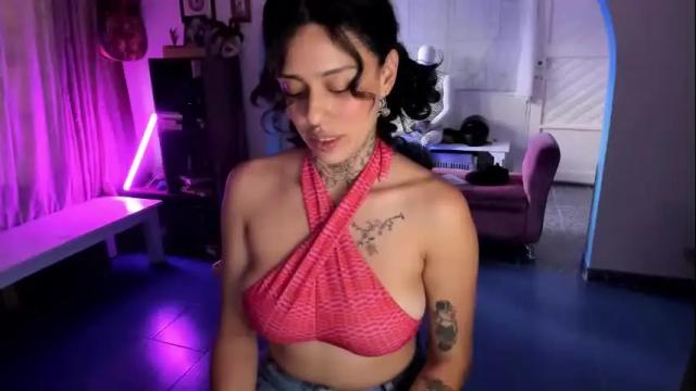 Image 3 of lucyklumm Stream on Chaturbate on 1 month ago