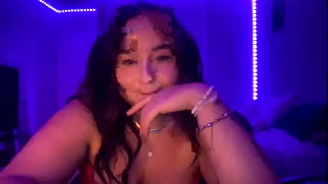 Image 12 of lucylavender444 Stream on Chaturbate on 18 months ago