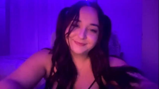 Image 2 of lucylavender444 Stream on Chaturbate on 18 months ago