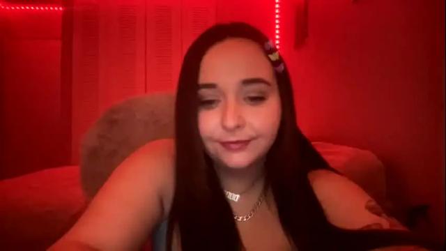 Image 4 of lucylavender444 Stream on Chaturbate on 17 months ago