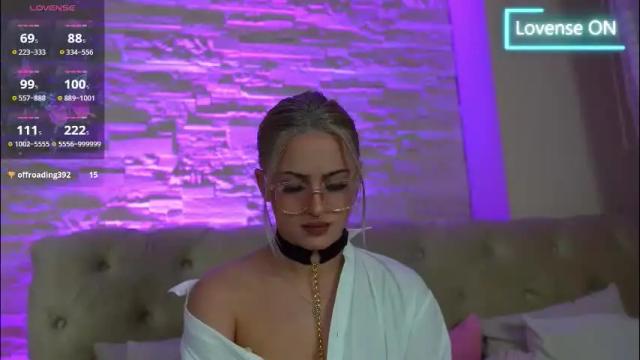 Image 2 of lucylexton Stream on Chaturbate on 1 month ago