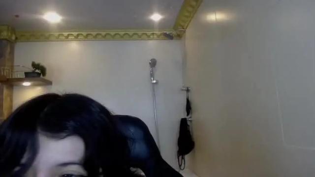 Image 4 of lucylogde Stream on Chaturbate on 18 months ago