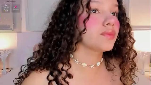 Image 6 of lucylovelyy1 Stream on Chaturbate on 1 month ago
