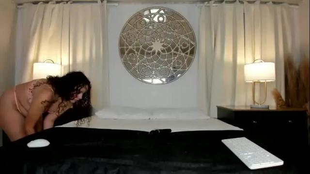Image 7 of lucylovelyy1 Stream on Chaturbate on 7 days ago