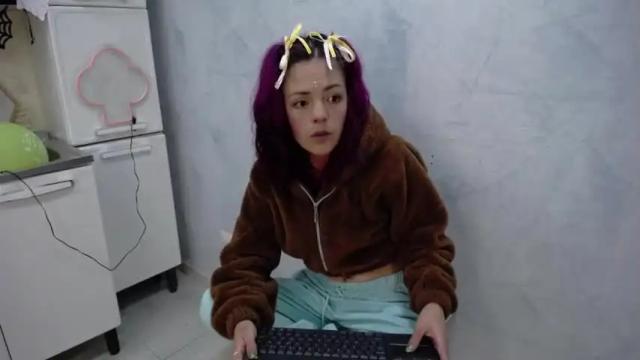 Image 3 of lucypettite_ Stream on Chaturbate on 18 months ago