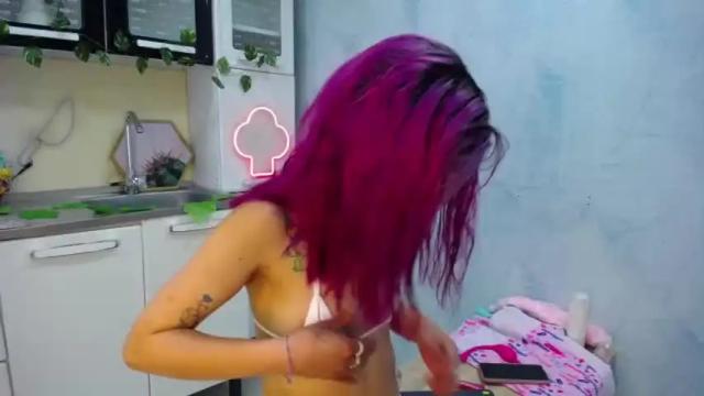 Image 4 of lucypettite_ Stream on Chaturbate on 17 months ago