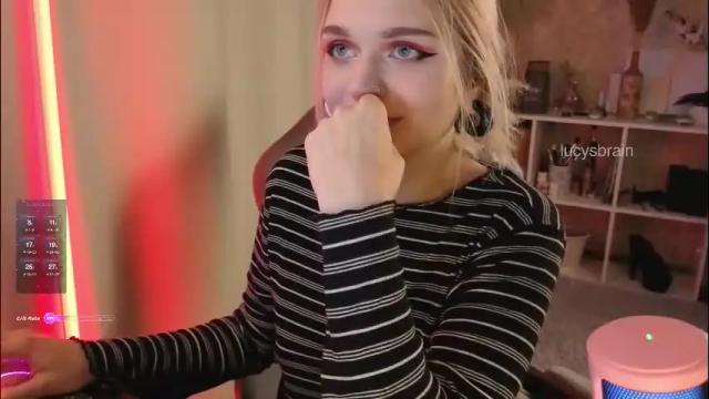 Image 12 of lucysbrain Stream on Chaturbate on 3 months ago