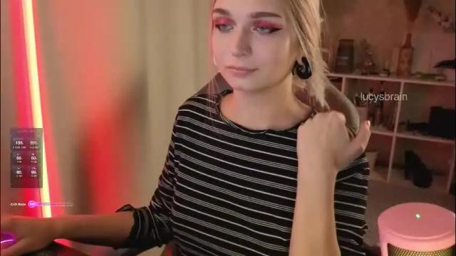 Image 3 of lucysbrain Stream on Chaturbate on 3 months ago