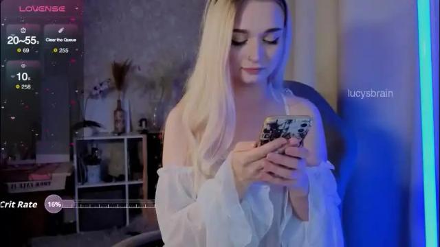 Image 8 of lucysbrain Stream on Chaturbate on 14 days ago