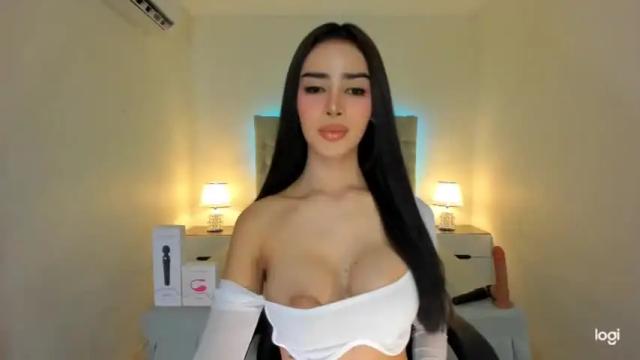 Image 4 of lucythecock_pussy18 Stream on Chaturbate on 21 months ago