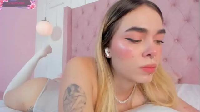 Image 4 of lucyvega4 Stream on Chaturbate on 1 month ago