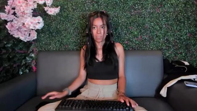 Image 10 of lucyy_brownxxx Stream on Chaturbate on 13 months ago