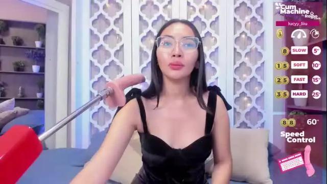 Image 10 of lucyy_liiu Stream on Chaturbate on 1 month ago