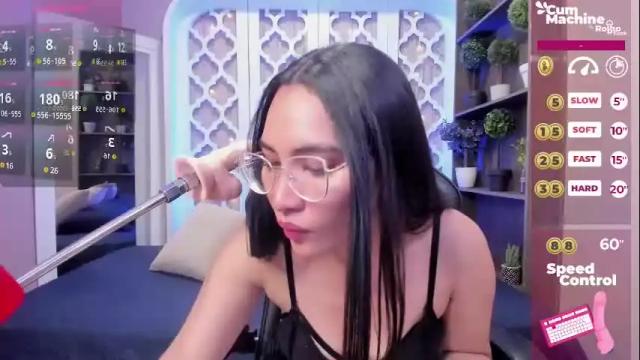 Image 2 of lucyy_liiu Stream on Chaturbate on 24 days ago