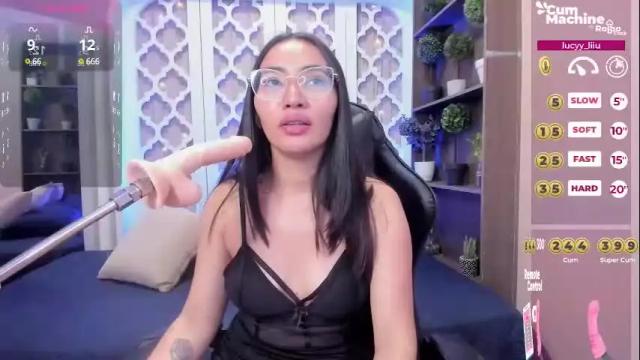Image 7 of lucyy_liiu Stream on Chaturbate on 24 days ago
