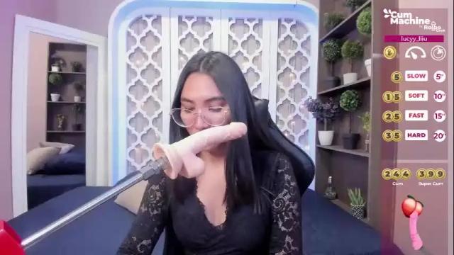 Image 8 of lucyy_liiu Stream on Chaturbate on 22 days ago