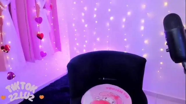 Image 12 of lucyy_peach Stream on Chaturbate on 1 month ago
