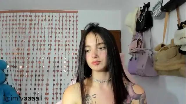 Image 12 of lucyy_tayy Stream on Chaturbate on 3 months ago