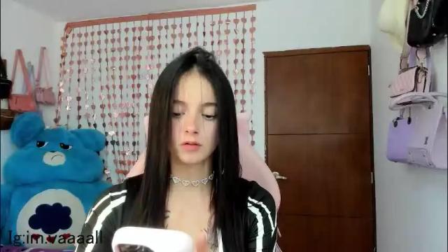 Image 10 of lucyy_tayy Stream on Chaturbate on 3 months ago