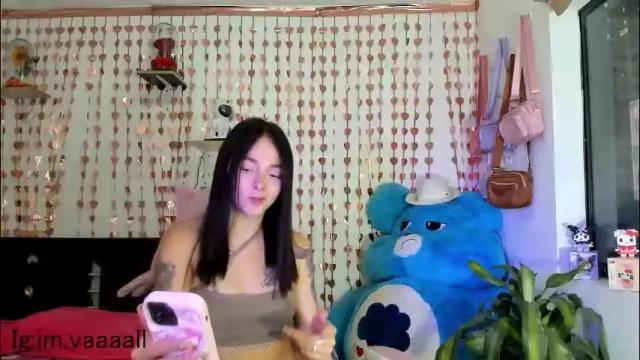 Image 4 of lucyy_tayy Stream on Chaturbate on 2 months ago