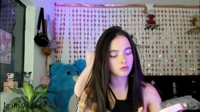 Image 7 of lucyy_tayy Stream on Chaturbate on 2 months ago