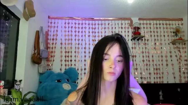 Image 12 of lucyy_tayy Stream on Chaturbate on 2 months ago