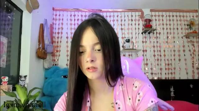 Image 6 of lucyy_tayy Stream on Chaturbate on 2 months ago