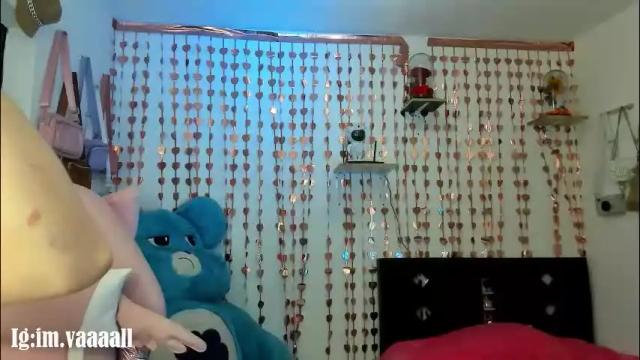Image 11 of lucyy_tayy Stream on Chaturbate on 1 month ago