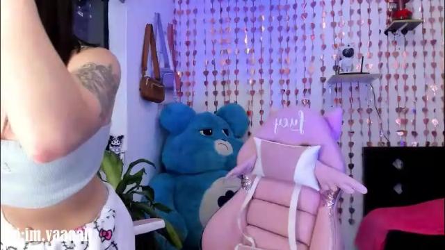 Image 2 of lucyy_tayy Stream on Chaturbate on 1 month ago