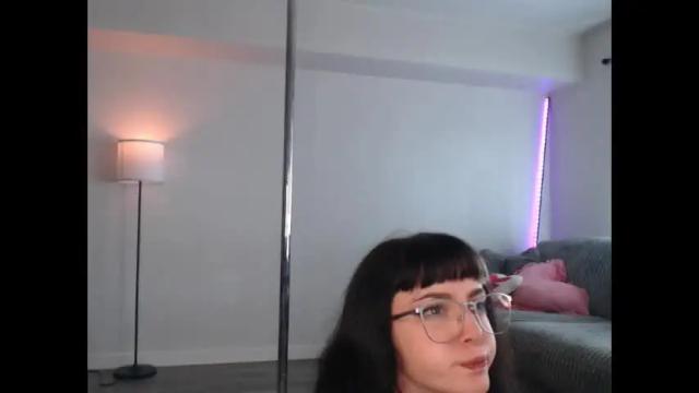 Image 2 of lucyyluvss Stream on Chaturbate on 1 month ago