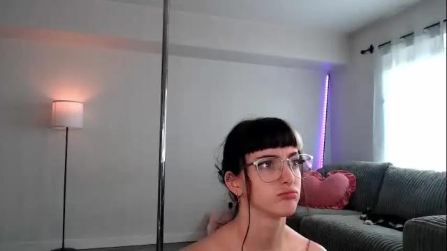Image 12 of lucyyluvss Stream on Chaturbate on 1 month ago
