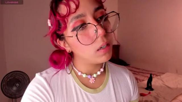 Image 2 of ludovica6669 Stream on Chaturbate on 16 months ago