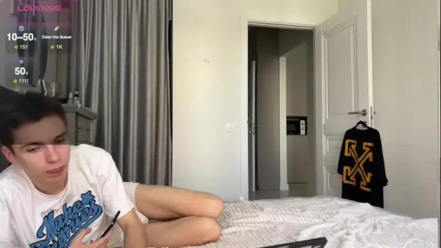 Image 2 of luis7777hui Stream on Chaturbate on 11 days ago