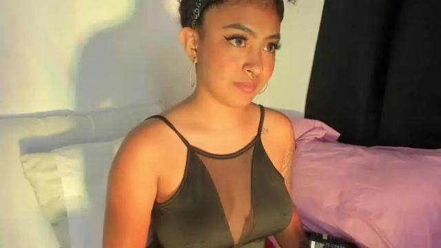 Image 6 of luisa_cameron Stream on Chaturbate on 21 months ago