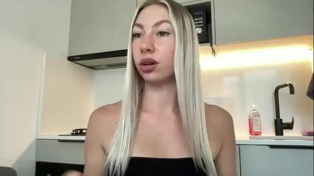 Image 12 of luisabeckerr Stream on Chaturbate on 9 days ago