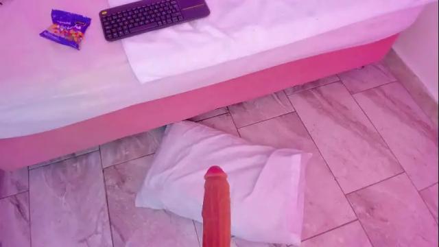 Image 3 of luisah_ Stream on Chaturbate on 29 days ago