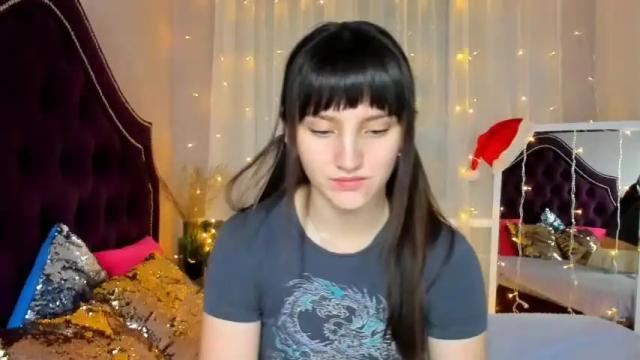 Image 2 of luisaheeey Stream on Chaturbate on 16 months ago