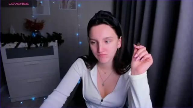 Image 12 of luisaheeey Stream on Chaturbate on 16 months ago