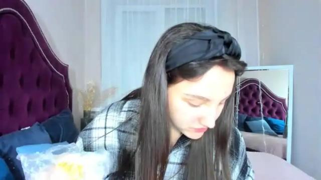 Image 11 of luisaheeey Stream on Chaturbate on 15 months ago
