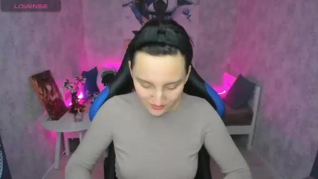 Image 6 of luisaheeey Stream on Chaturbate on 15 months ago