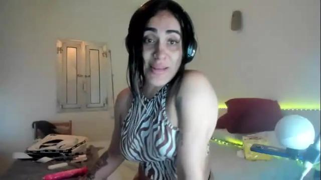 Image 7 of luisamonsterdick Stream on Chaturbate on 7 months ago