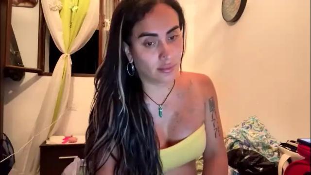 Image 4 of luisamonsterdick Stream on Chaturbate on 5 months ago