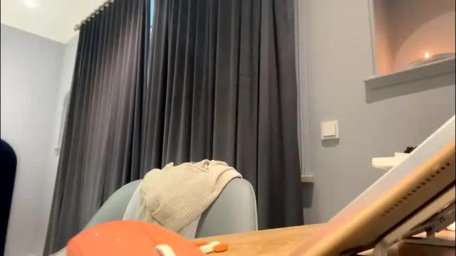 Image 4 of luisamonsterdick Stream on Chaturbate on 3 months ago