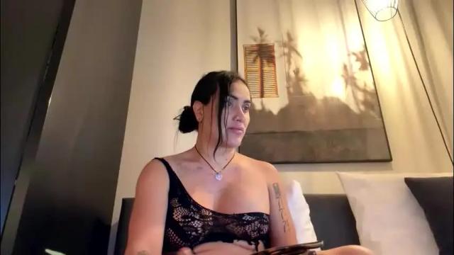 Image 11 of luisamonsterdick Stream on Chaturbate on 3 months ago